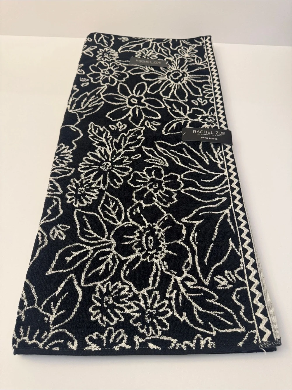 💥6pc RACHEL ZOE  Black and Ecru Floral Pattern Reversible Bath Towel Set